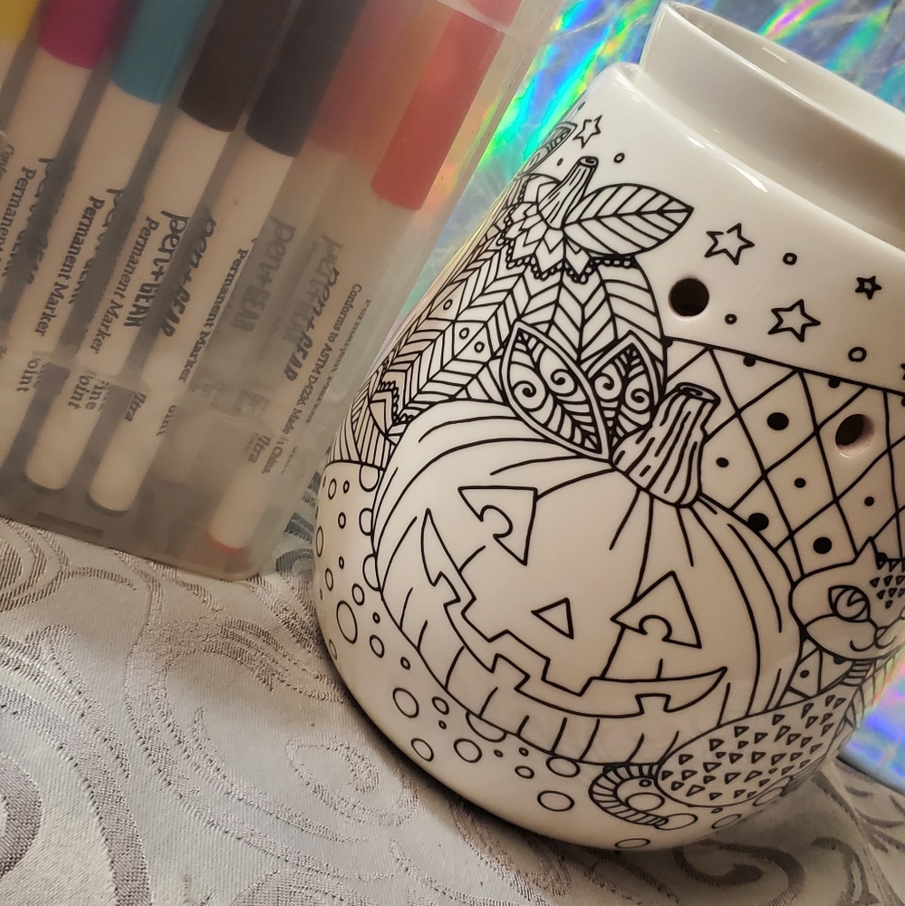 You color it scentsy warmer